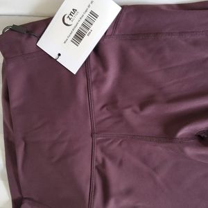BNWT Zyia Wine Pocket Brilliant Capri